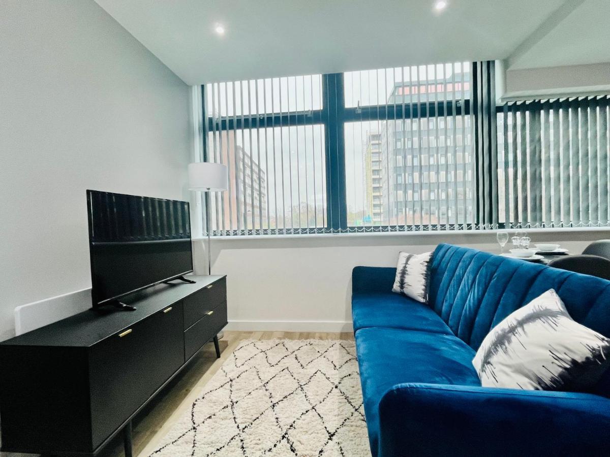 Lovely Studio Apartment With Free Parking Included! Manchester Exterior photo
