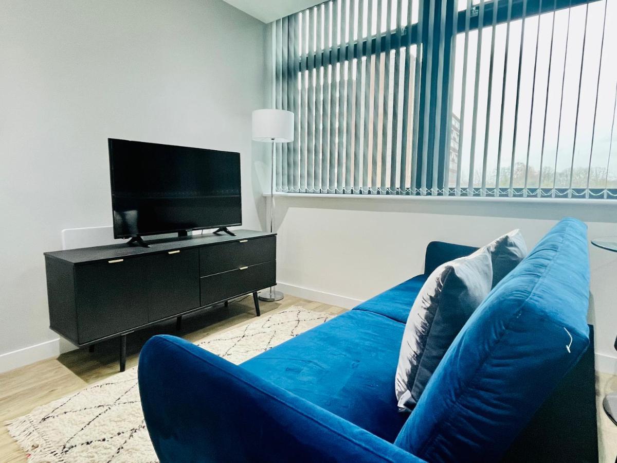 Lovely Studio Apartment With Free Parking Included! Manchester Exterior photo